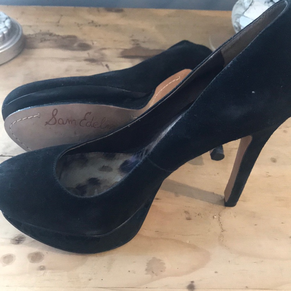 Shoes - Picture 4 of 4